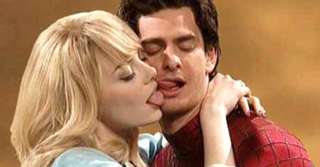 Imagine  Arta sărutului. Greșeli pe care le pot face femeile când își sărută iubitul