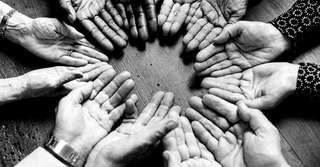 Imagine  Ai linia sănătății în palmă? Iată care este rolul pe care boala îl joacă în viața ta