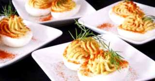 Imagine  Rețetă de ouă umplute cu ton și branză de burduf