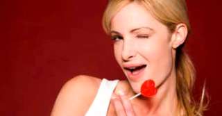 Imagine  5 Trucuri feminine prin care vei seduce orice bărbat