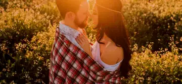 Ești îndrăgostit de o femeie RAC? Iată cum o poți cuceri iremediabil!