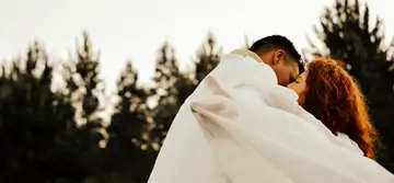 Sărutul nu e atât de simplu pe cât pare – 5 greșeli majore ale femeilor