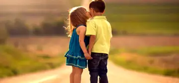 Test de dragoste cu MĂRUL. Cu ce literă va începe numele iubitului potrivit