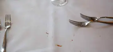 Cea mai bună soluție ca să elimini petele de sos