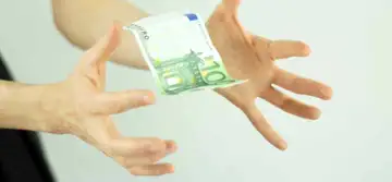 Previziunile pentru Scorpioni spun: mare atenție la bani! 2017