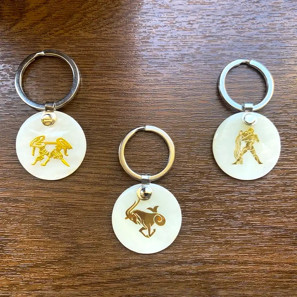 Zodia Gemeni breloc chei, pandantiv sidef alb, personalizat cu semn zodiacal, 30 mm