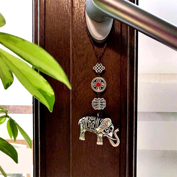 Elefant al bogatiei cu trompa in sus, amuleta norocoasa pentru fericire, metal calitate snur