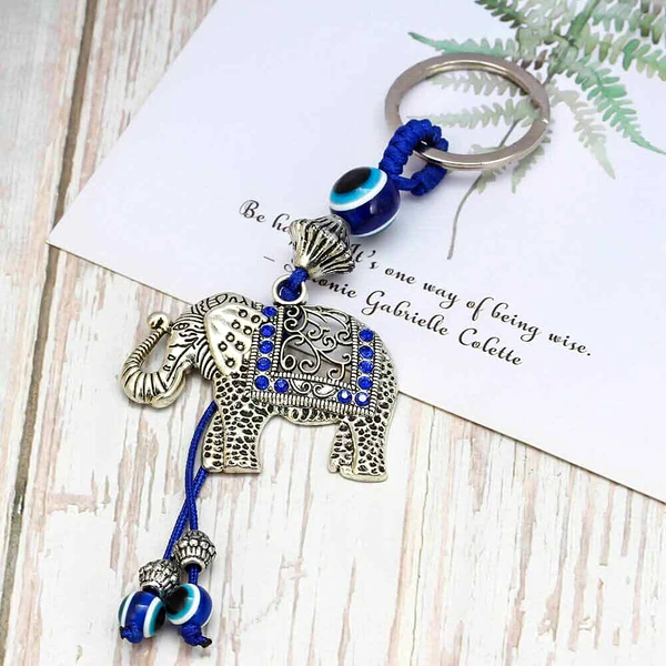 Breloc chei cu elefant cu trompa in sus si ochi norocos albastru, popular numit ochiul lui Horus, amuleta de protectie impotriva deochiului si a dragostei, 14 cm