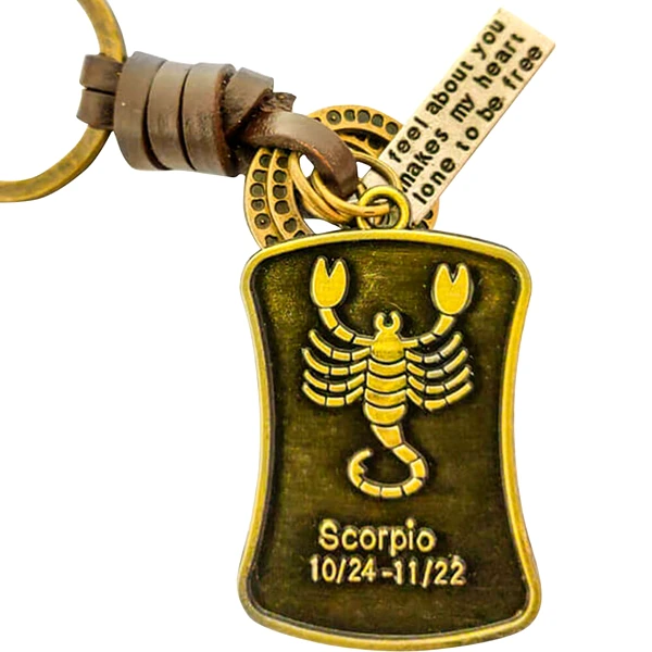Scorpion, breloc retro cu snur piele si 4 accesorii din cercuri metal, tablita cu mesaj