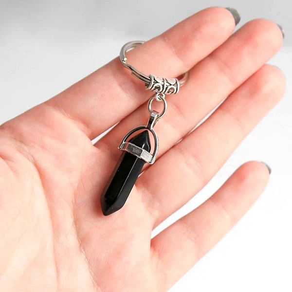 Breloc Obsidian Negru, amuletă feng shui de protecție a concentrării și eliberării energiilor negative, metal solid argintiu, 6 cm
