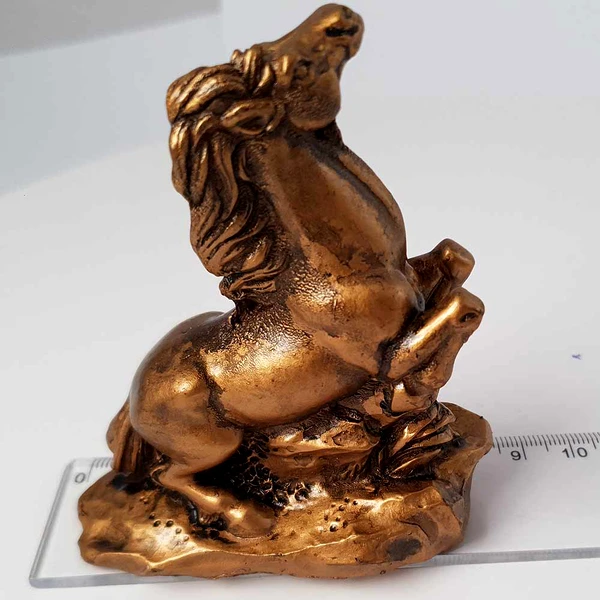 calul-victoriei-auriu-1998