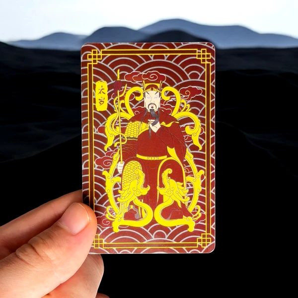 Card amuleta Tai Sui 2025, împotriva energiilor negative, polimer 8 cm cu suport