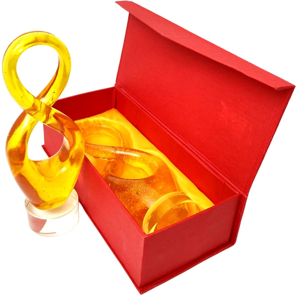 Cifra 8 statueta, simbol infinit norocos, cristal liuli cerat insertii aurii, galben 22 cm