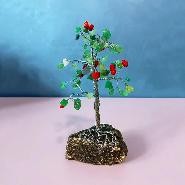 Copac cu cristale Aventurin si Carneol, pietre de prosperitate, suport piatra naturala, handmade 14 cm verde cu rosu