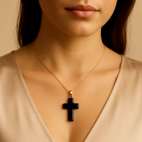 Pandantiv cruciuliță Onix