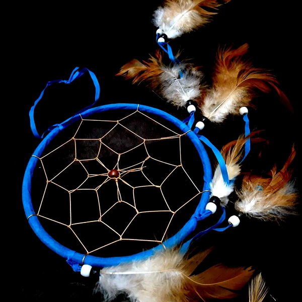 Dream catcher 1 cerc mare ornament protectie cosmaruri, cu margele si pene albe si maro, albastru
