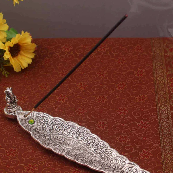 Ganesha suport betisoare si conuri parfumate, simbol de noi inceputuri, aluminiu, 20 cm
