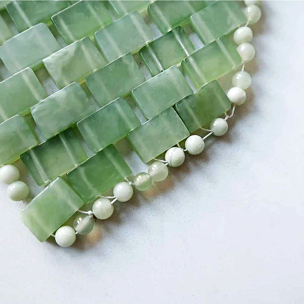 Masca de fata din jad, pentru relaxare si infrumusetare facial, 112 pietre dreptunghiulare verde