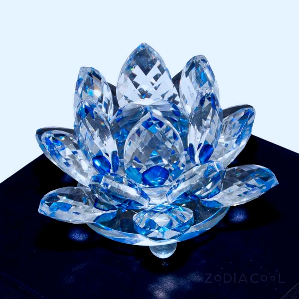 Lotus albastru decoratiune din cristal de sticla tip nufar, amuleta feng shui pentru armonie, 8 cm
