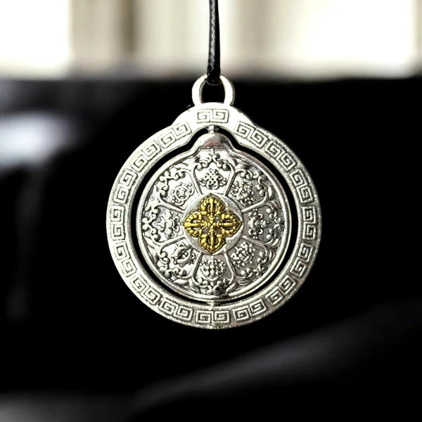 Amuleta 8 simboluri norocoase tibetane Ashtamangala, multiplicarea norocului, se roteste, metal premium argintiu snur
