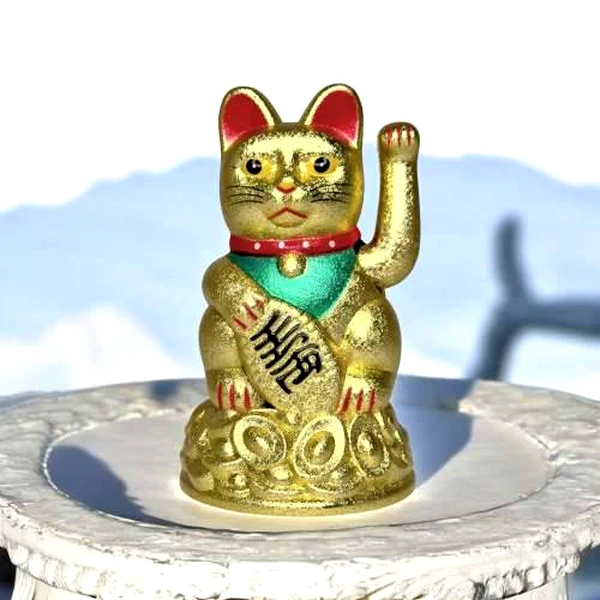 Pisica Feng Shui, Maneki Neko simbol de noroc la bani si protectie, auriu sau alb