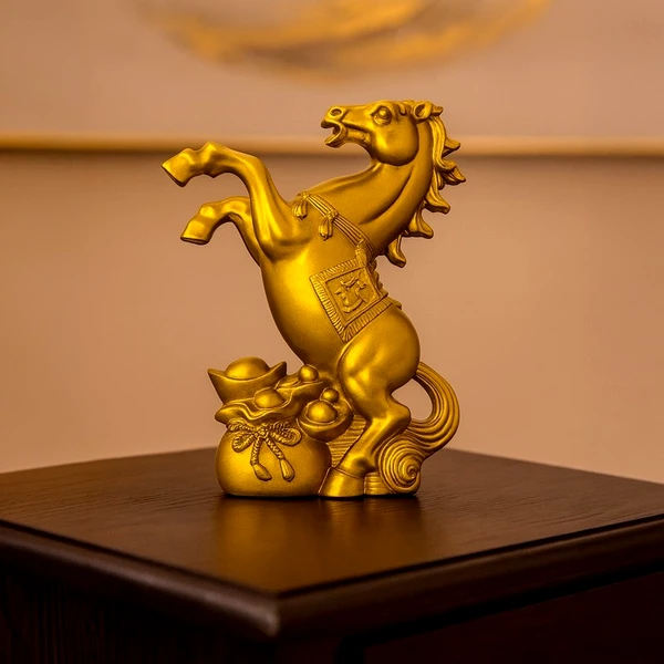 Cal in doua picioare cu sac de bani