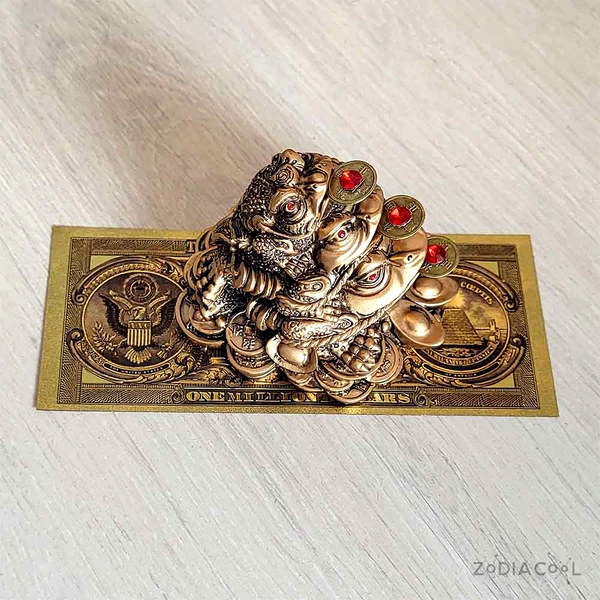Broaste bani, trei broscute cu triplu noroc la bani pentru 3 generatii, statueta feng shui aurie 7.5 cm
