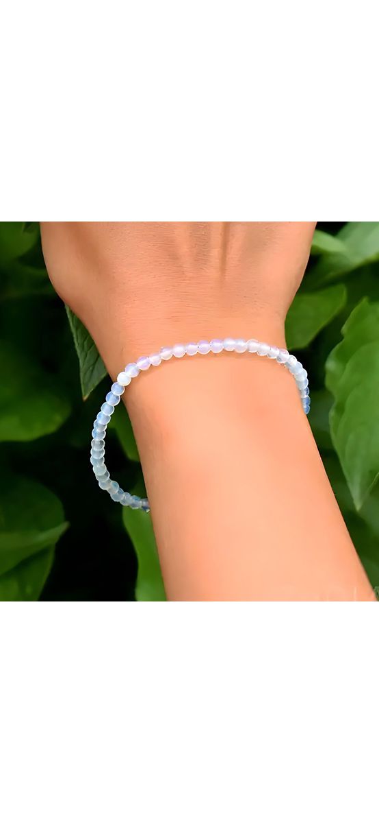 Bratara cuart Opal sau piatra lunii, cca 47 pietricele mici 4 mm alb-albastru