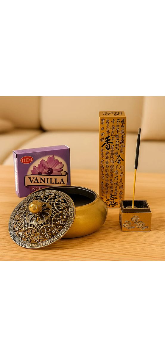 Set cadou doua suporturi de conuri din metal cu mantre fericire si conuri parfumate aroma de Vanilie, impachetare in hartie cadou.