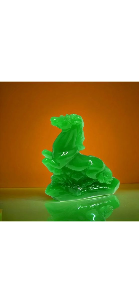 Cal jad in doua picioare, statuieta feng shui pentru reusite si victorii, verde