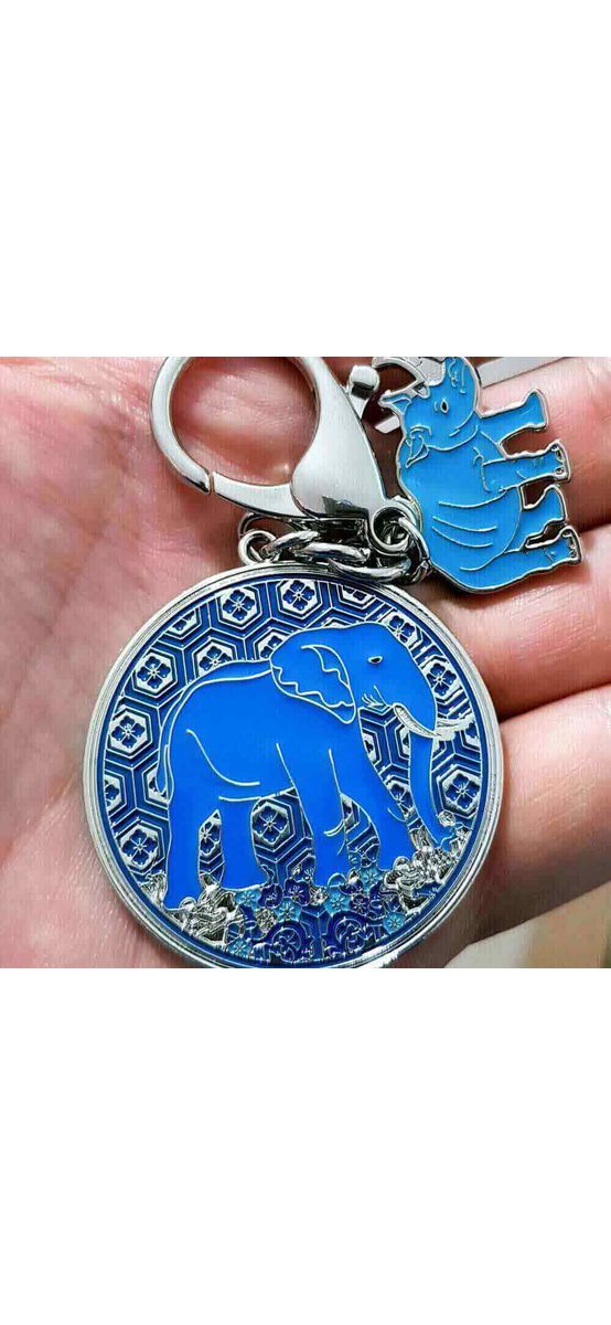 Amuleta protectie accidente breloc rinocer si elefant, contra furturilor si infidelitatii, metal de calitate, albastru