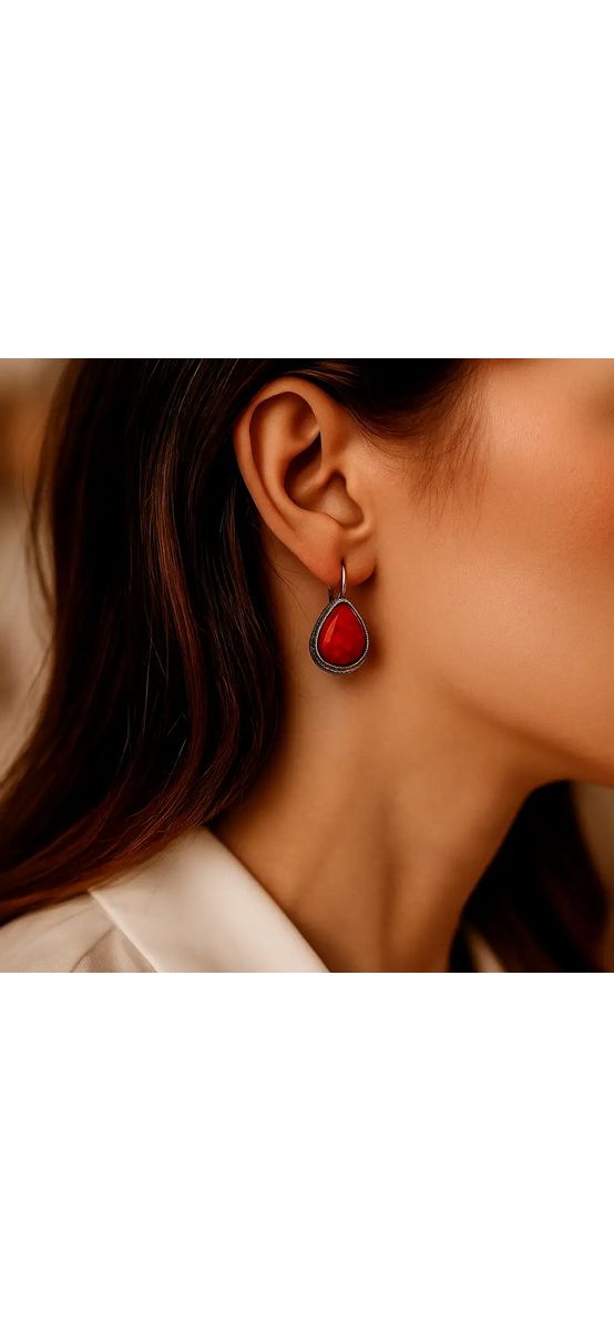 Cercei Jasp roșu, piatra protecției piatra montata în motive grecești si tortiță argintie în formă de picătură sau oval 3 cm 