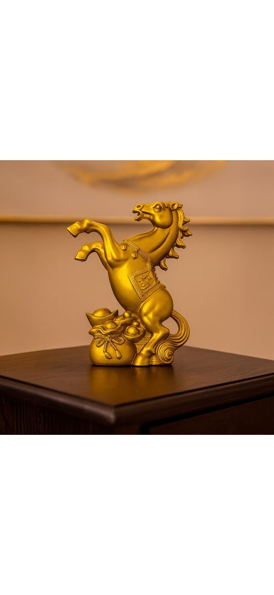 Cal in doua picioare cu sac de bani, statueta feng shui 2026 pentru reusite si bogăție, auriu